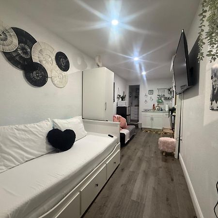 Tiny Place W Private Hot Jacuzzi 7 Min To Miami International Airport Exterior foto