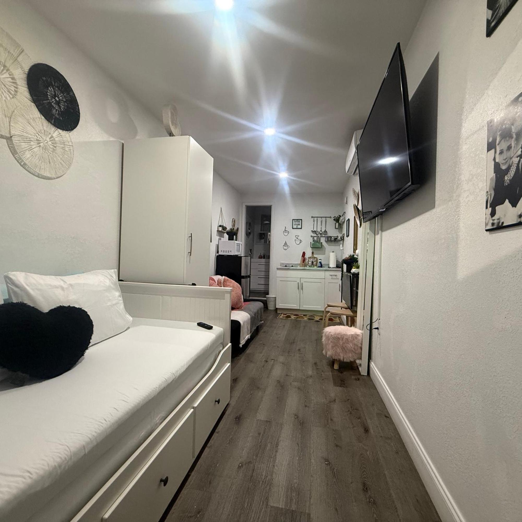Tiny Place W Private Hot Jacuzzi 7 Min To Miami International Airport Exterior foto